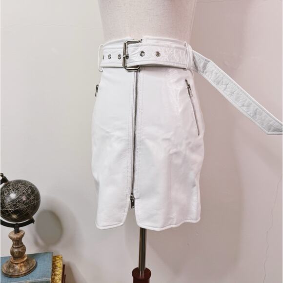 NWT Khaite White Lambskin Patent Leather Mini Skirt Size 2 Belt Moto Edgy Zipper - Picture 1 of 15